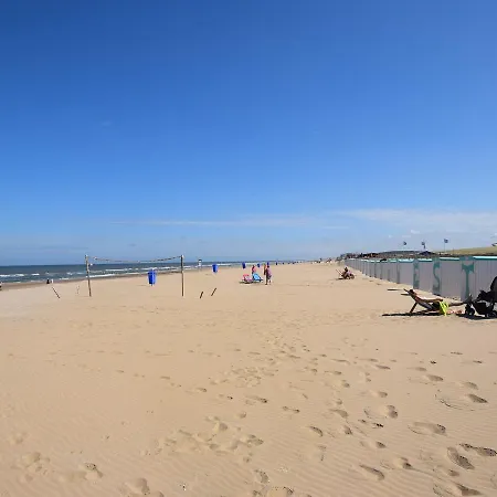 Cosy Holiday In By The Beach